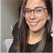 Profesora de ciencias naturales para niños de primaria