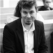 Etudiant en droit, offre des heures de soutiens scolaire a domicile notamment en Histoire, Français, Géographie, oraux.