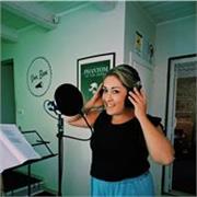 Lezioni di Italiano con un'attrice e cantante per migliorare comunicazione e pronuncia