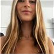 Me defino como una persona comunicativa, paciente y comprometida con el aprendizaje de mis alumnos.