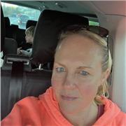 I give affordable lessons and am native English. I tutor Spanish and English as a foreign language