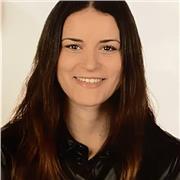 Profesora de apoyo escolar para ayudar a hacer deberes de diversas asiganturas. Niñ@s de Primaria