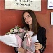 a tutti! Sono Giulia, ho 18 anni e mi sonoappena diplomata al liceo ritta al primo anno di lettere antiche, sono disponibile per aiuto compiti e supporto allo studio per bambini delle elementari e per ripetizioni a ragazzi di scuole m