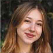 Profesora de alumnos de primaria, ESO o primero  de bachillerato. 