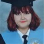 Maestra que imparte clases de apoyo a alumnos de primaria y clases particulares de lengua, matemáticas o inglés a alumnos de ESO 