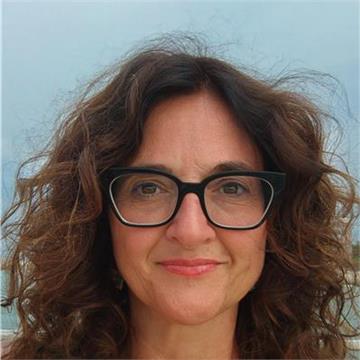 María