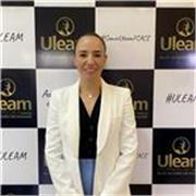 Profesora universitaria con 22 años en comercio internacional y 