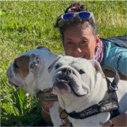 Posso aiutarti a conoscere il mondo delle scienze, anche in lingua inglese! Occorre anche un aiuto con la grammatica? No problem!