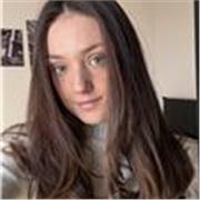 Studentessa universitaria diplomata al Liceo linguistico