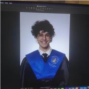 Imparto clases de matemáticas y física para ESO y bachillerato. Actualmente soy estudiante de 4° de física de la Universidad de Valladolid
