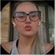 Daría clases de lengua castellana y literatura. Mis clases pueden ser tanto online como presencial. Tengo la carrera de filología.