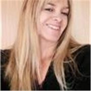 Profesora de Pilates y Zumba. Clases particulares de Fitball (pilates con balón) para jóvenes y adultos. 