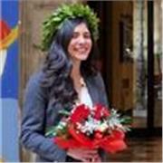 Laureata in Italianistica (LM-14) impartisce lezioni di discipline umanistiche a ragazzi di scuole medie e superiori