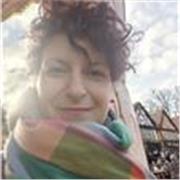 Offro ripetizioni e aiuto compiti on line a ragazzi della scuole medie, materie umanistiche e francese. Conosciamoci! Daniela 