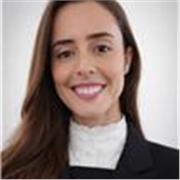 Experta en derecho tributario, clases a alumnos universitarios y formación profesional