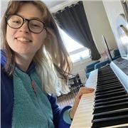Relaxed, fun piano lessons for beginners!