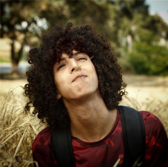 Elyes
