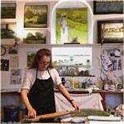 Ich bin English Muttersprachlern und Künstlerin mit auch eine BA, Honours in Kunstgeschichte und Geisteswissenschaften.  
