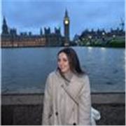 Profesora titulada en Educación Primaria, con más de 4 años de experiencia trabajando con niños/as de diferentes edades en inglés 
