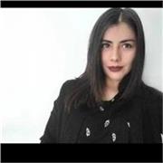 Profesora de apoyo escolar con conocimiento en español para niños entre los 5 y 12 años