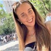 Profesora de Historia apta para todas las edades y niveles. 