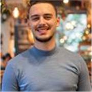 Think in English: Practical, no-pressure lessons to boost your speaking confidence.