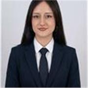 Soy una estudiante que se gradua en junio de 2026 del grado de Traducción e Interpretación. Con gran nivel de Francés y de Inglés.