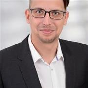 Mathematik-Tutor. Ich kann Kinder und Jugendliche von der ersten Klasse bis zum Abitur fachlich begleiten.