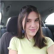 Profesora de apoyo escolar experta en psicología