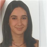 Studentessa universitaria Cattolica di Milano , indirizzo Economia. Offre ripetizioni a studenti delle scuole medie