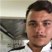 Insegnante di cucina,sia pratica che teorica.Laureato in marketing per il turismo enogastronomico ed ho circa 15 anni d'esperienza