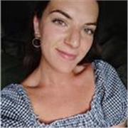 Maestra de primaria apta para la etapa de primaria completa y para 1º y 2º de la ESO.