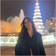 studentessa da ripetizione a medie ed elementari