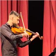 Adapto las clases a cada alumno según su nivel y actitud para que sea lo más productivo y ameno posible.