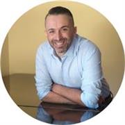 Vocal Coach / Insegnante di Canto Offre Lezioni Online & in presenza