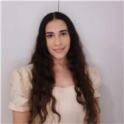 Licenciada en Lengua Inglesa con más de 8 años de experiencia en la enseñanza del idioma.