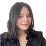 Me defino como una persona muy alegre, muy tolerante y con las ideas muy claras, implicada y comprometida con mi trabajo y estudios