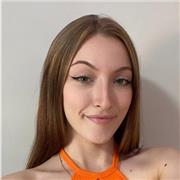 Profesora de lenguas (castellano y catalán nativo e inglés avanzado) para dar clases a niños, estudiantes de primaria y con posibilidad de estudiantes de secundaria. 
También enseño habilidades informáticas básicas. Modalidad online.