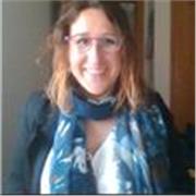 Profesora de inglés bilingüe con 10 años de experiencia, propia academia, más de 10 años en el extranjero y con C2 en inglés. 