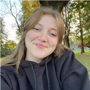 Offro lezioni per appassionarsi alla storia, in tutte le sue sfaccettature, dell’arte.