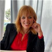 Docente per Istituti d'Arte e Licei Musicali impartisce Lezioni di Arte, Storia dell'Arte, Violino, Solfeggio e Musica