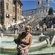 Licenciée de lettres italiennes ayant vécu en Italie