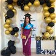 Soy Carla, saqué 10 en Latín todo Bachillerato y ayudé a compañeros con clases y exámenes. Paciente, clara y con experiencia