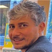 Maestro waldorf Steiner per 15 anni. Ho insegnato materie scientifiche, umanistiche e artistiche. 