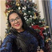 Soy nativa, nacida en Colombia. Estoy dispuesta a enseñarte las bases que necesitas para aprender español.