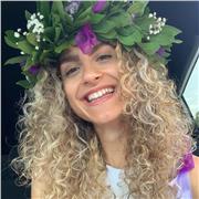 Studentessa, laureata con 110 e lode in biologia, impartisce lezioni per bambini e ragazzi di scuole elementari, medie e superiori