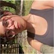 Profesora de Biología, imparte clases hasta niños de 12 años