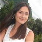 Profesora de Lengua Castellana y Literatura, graduada en Filología Hispánica y apasionada de las letras