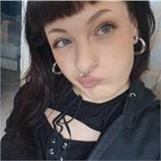 diplomata in lingue offre ripetizioni principalmente in lingua inglese, se necessitá anche in spagnolo e francese