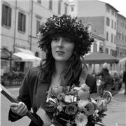 Laureata in Letteratura Inglese offre lezioni di lingua e letteratura inglese, lingua e letteratura italiana